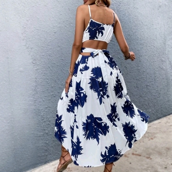 New Print Tie Back  Maxi Dress - Picture 5 of 13